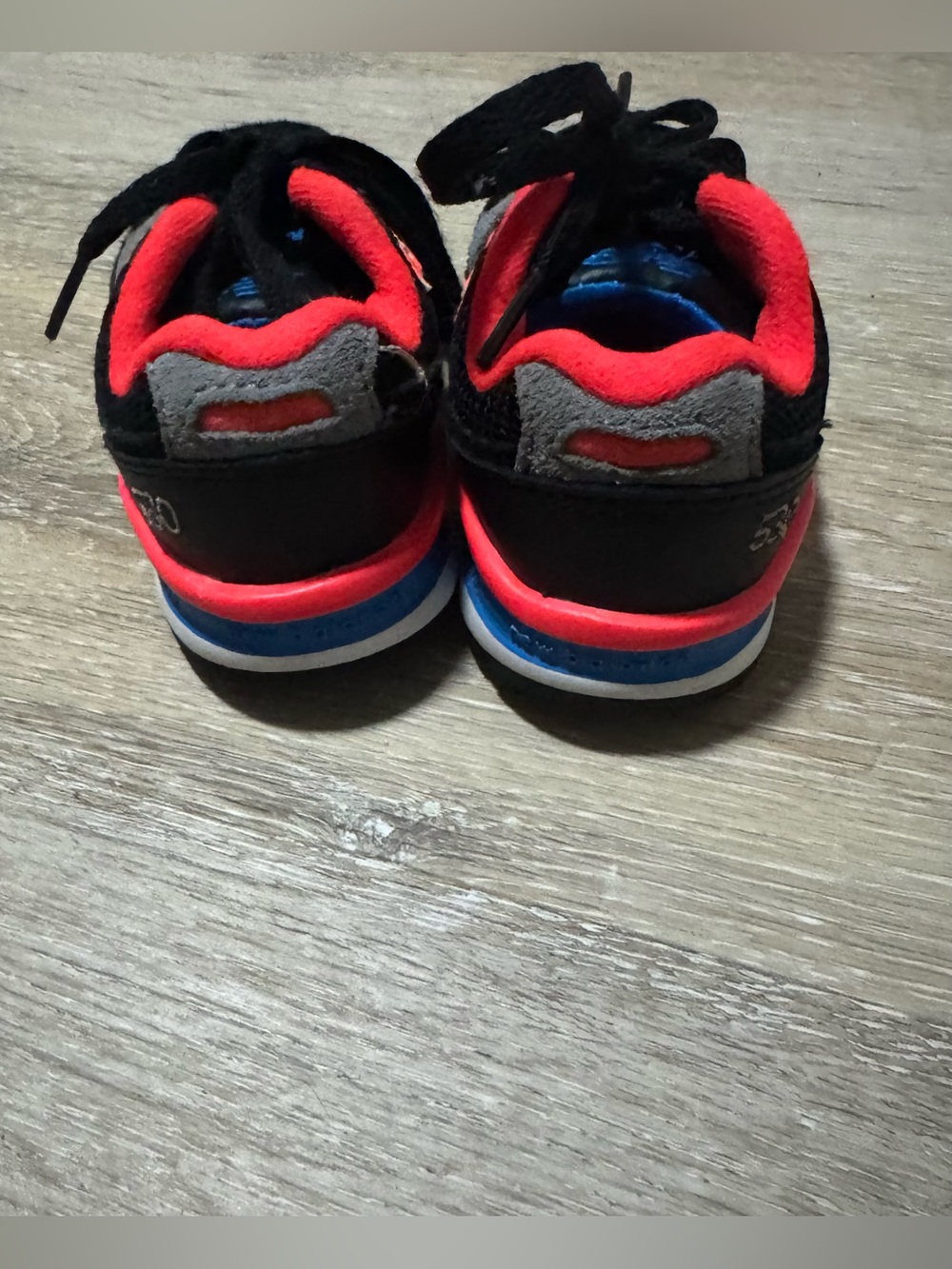 New Balance 530 Kids Athletic Sneakers - Picture 3 of 5